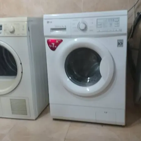 Espacioso Y Céntrico Piso Con Zona Chill-out Appartamento